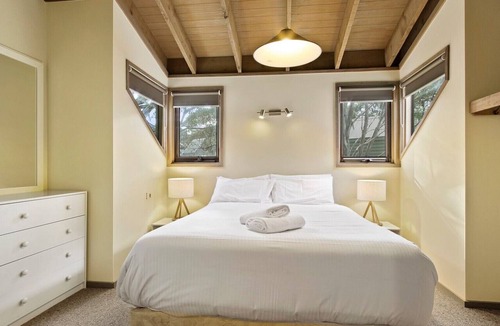 Dinner Plain Ski Chalet | Symbar - Dinner Plain