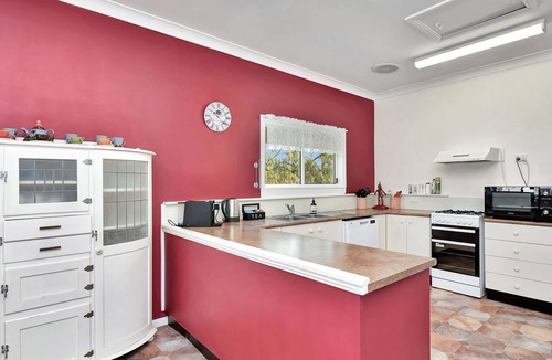 Bellbird Other | Tabitha Hill Cottage (pet friendly) close to wineries and nature