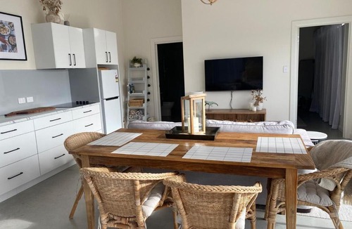 Lulworth Apartment | Tam O'Shanter Hideaway - Cabin 3