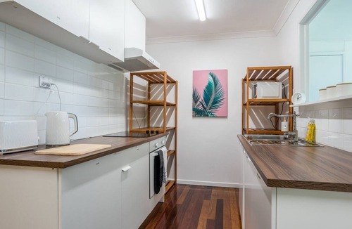 Deception Bay House | Tamara's Beach House Firepit & Family Escape