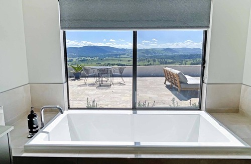 Glendon Brook House | Tangory Rise - The most amazing view!