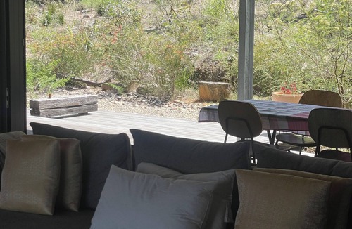 Chinnock House | Tathra, bush retreat, 2 km from stunning Sapphire coast beaches. Pet Friendly!