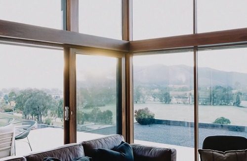 Myrtleford Villa | Tatoonie - Elevated in experience