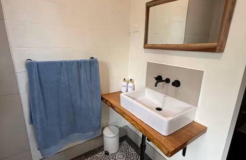 South Kempsey Apartment | Teague Retreat - Studio Space