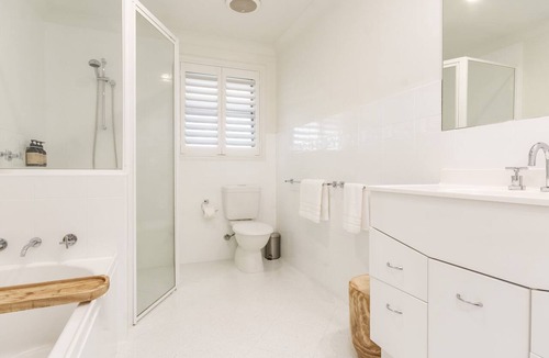 Yamba House | Tecoma 3 - Most Popular Waterfront with Private Pontoon and Pool - Holiday Yamba