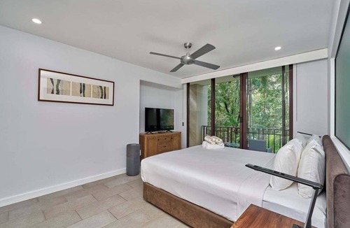Palm Cove Resort | Temple Studio Room 215 Palm Cove