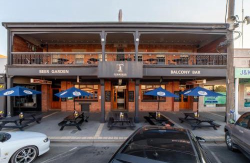 Yarrawonga Hotel | Terminus Hotel Yarrawonga