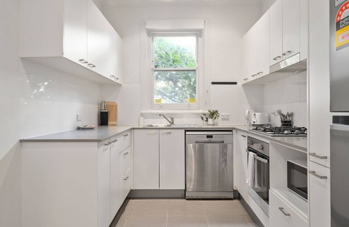 Double Bay Apartment | The 450 Collection Double Bay Stays Suite 3