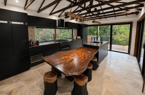 Holgate House | The 5th Acreage