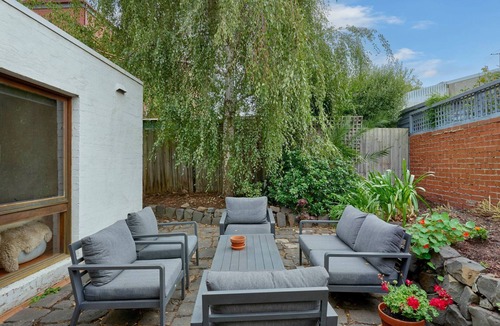 South Melbourne House | The Albert Park Pocket - Stylish Stay with Parking