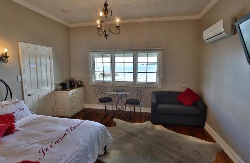 Stanley Bed & Breakfast | The Ark Stanley Luxury Bed and Breakfast