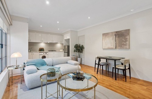 Aveley Apartment | The Aveley Pocket Retreat
