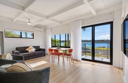 Batemans Bay Hotel | The Bay