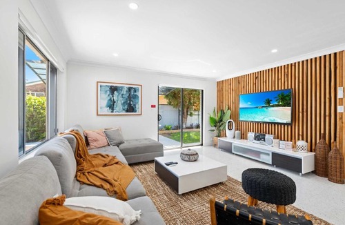Nelson Bay Villa | The Bayhaven