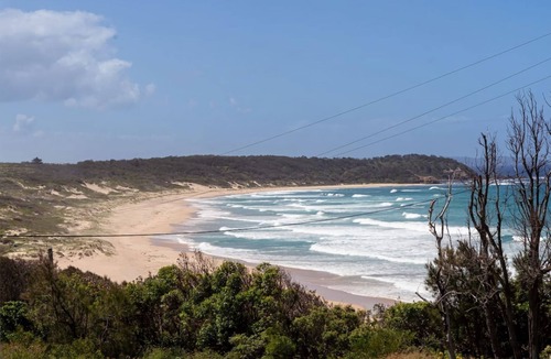 Manyana House | The Beach House at Inyadda Beach Family and Pet Friendly