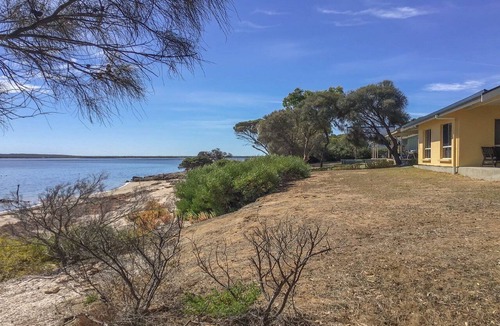 Lake Wangary House | The Beach House - Spectacular Location - Privacy - Right on the Beach