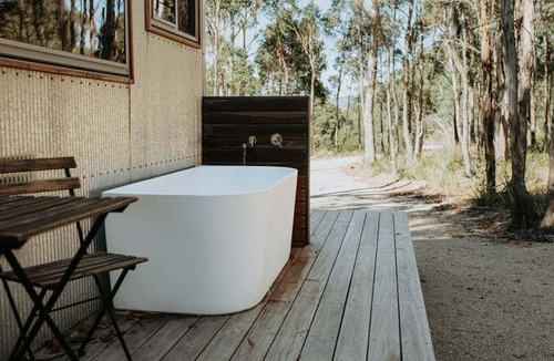 St Marys Cabin | The Bivouac – Bush Cabin & Starry Skies