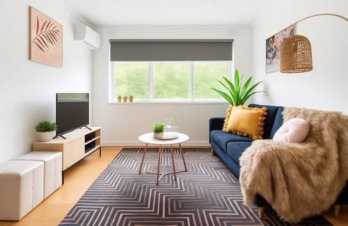 Balaclava Apartment | The Bright Gem on Grosvenor ⭐