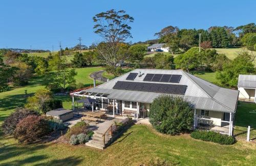Far Meadow House | The Byres
