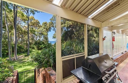 Lilli Pilli House | The Castle Lilli Pilli Beach