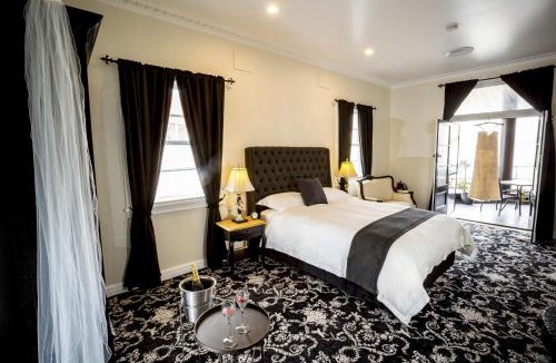 Tenterfield Hotel | The Commercial Boutique Hotel