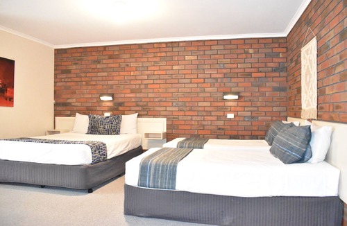 Stawell Hotel | The Coorrabin Inn