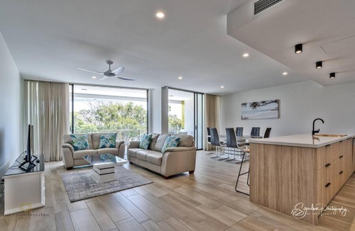 Maroochydore Apartment | THE COSMOPOLITAN COTTON TREE Unit 10307 RIVERFRONT BREEZE