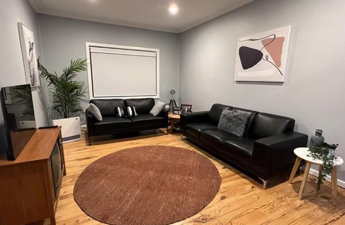 Queanbeyan House | The Cottage