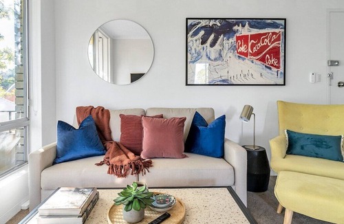 Crows Nest Apartment | 'The Crows Nest' - Stylish & Chic, North Sydney