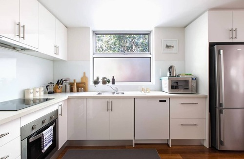 Caulfield North Apartment | The Dandy Relaxed Living near St Kilda Beach and CBD
