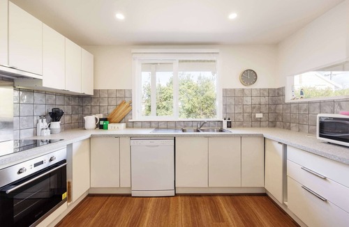 Sorrento House | The Driftwood - 500m to Sorrento Village