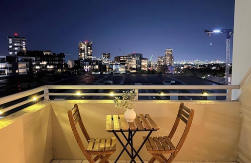 Waterloo Apartment | The Ember Boutique Stay near Sydney CBD - Bright 2-bedroom apartment with AC