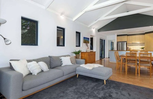 Dunsborough House | The Enclave—A Family Alfresco Retreat