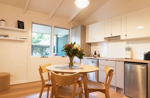 The Range Apartment | The Flat Nook Peaceful setting on a vineyard