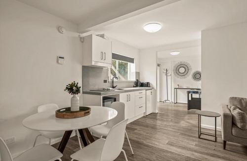 Silver Sands House | The HardyOne - Aldinga Beach - C21 SouthCoast Holidays