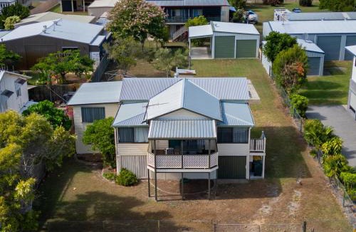 Traviston House | The Hideaway - Burrum Heads
