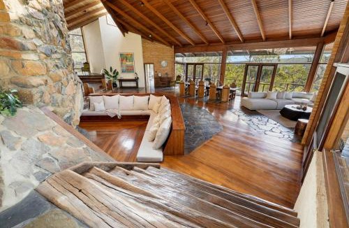 Bickley House | The Hills Opera House