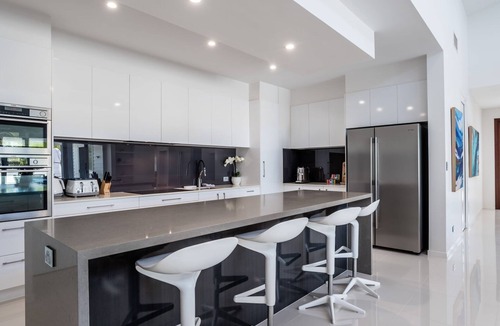 Peregian Beach House | The Hinterland Dip House Minutes to Noosa & Beaches
