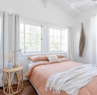 Pottsville House | The Holiday House - Park and walk everywhere!