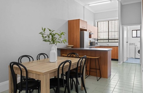 Newcastle West Apartment | The Hunter Hideaway – Steps to Dining & CBD