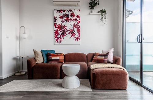 Brunswick West Apartment | The Inner-North Escape - Free Parking & Wifi