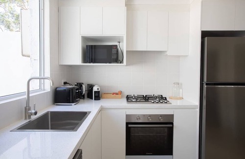 Glebe House | The Johns | Charming 3BR Glebe Terrace + Courtyard - Walk to Market & Cafes