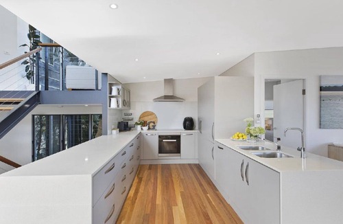 Wamberal House | The Lake House - Serene Lakeside Setting
