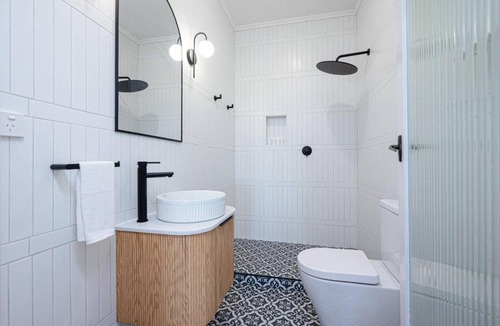 Largs North Apartment | The Largs Lookout - Modern Coastal Apartment