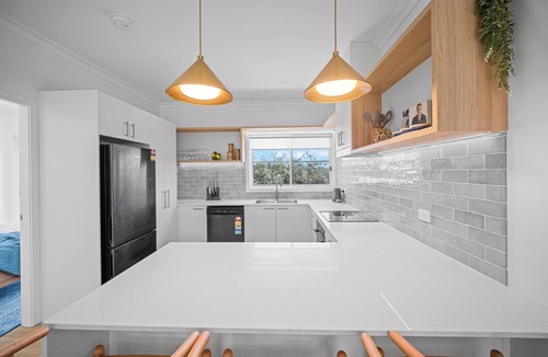 Diamond Beach House | The Lookout – Resort Living with Panoramic Views Over Diamond Beach
