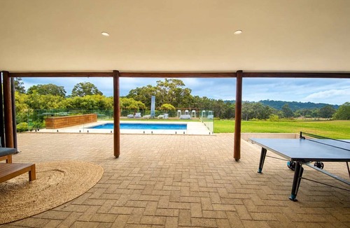 Quindalup House | The Loop - poolside luxury