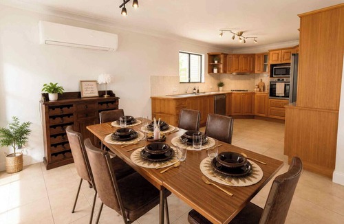 Hamilton House | The Mango Tree on York - 3 Bedroom house in Hamilton