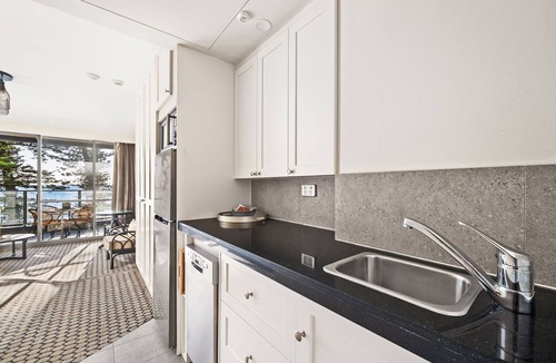 Manly Apartment | The Manly Wave Beachfront Ocean Views