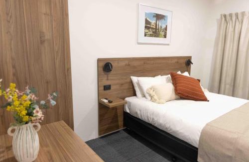 Mackay Hotel | The Metropolitan Hotel