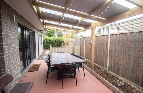 Alfredton House | The Modern on Longley - 4 Bedroom Townhouse